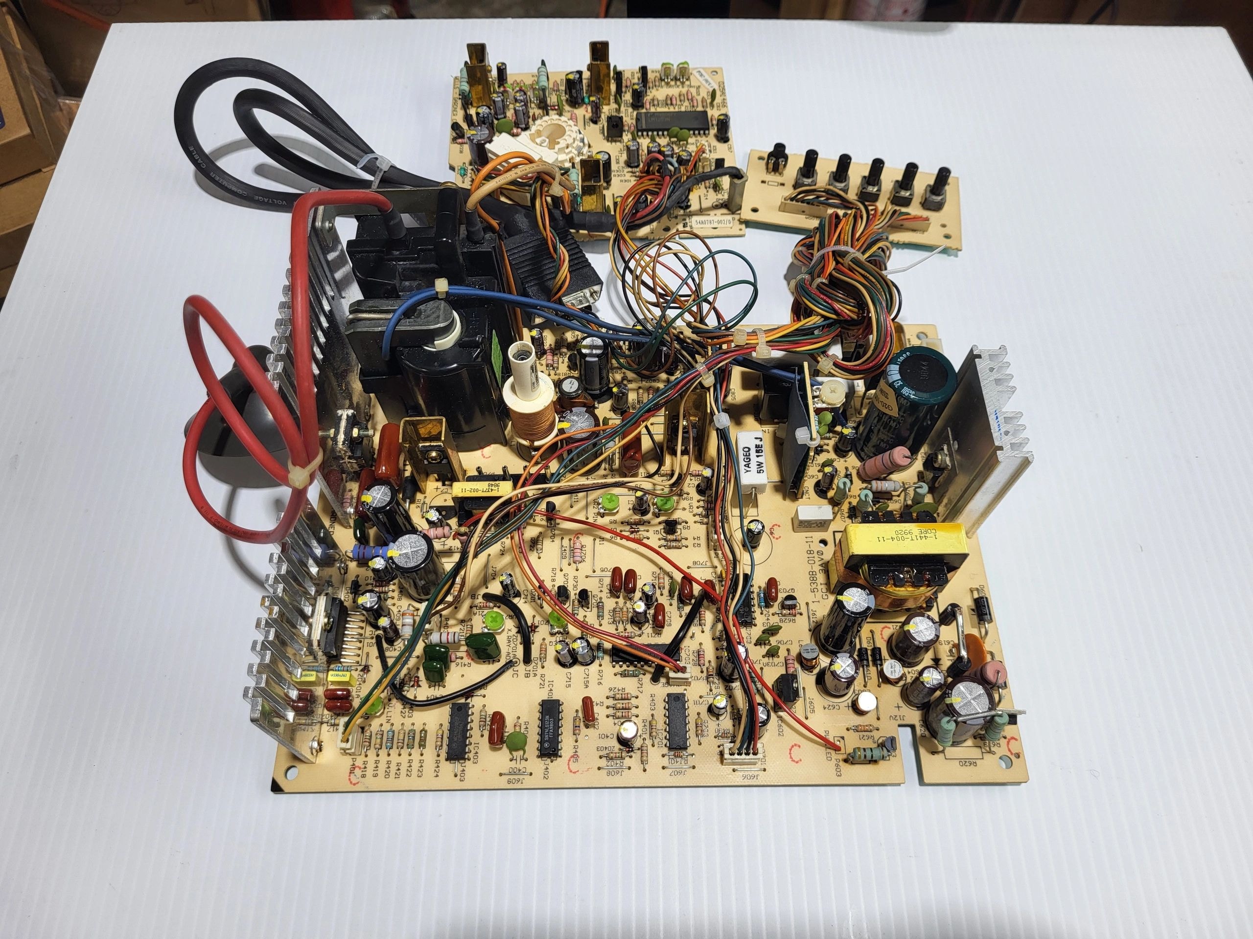 Wells Gardner U3100 — refurbished arcade monitor chassis
